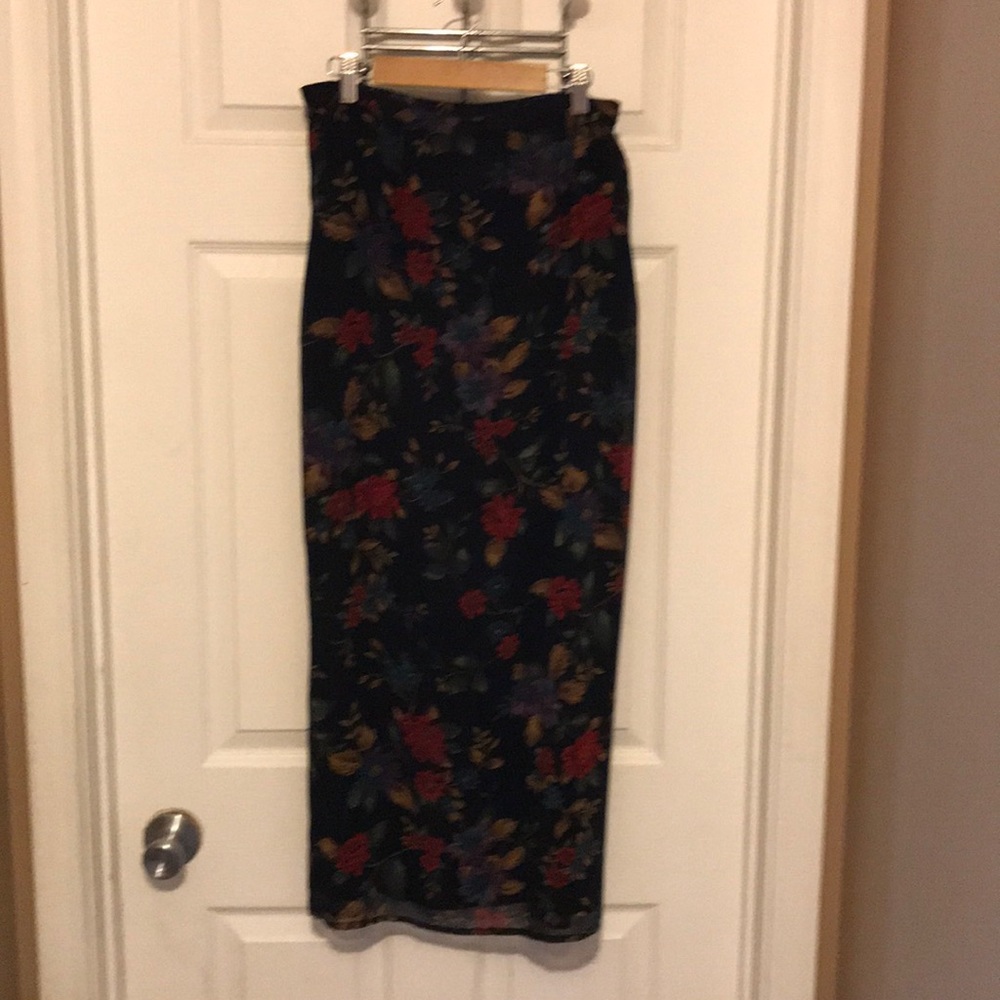 BNWT! The Limited size 10 Women’s maxi skirt
